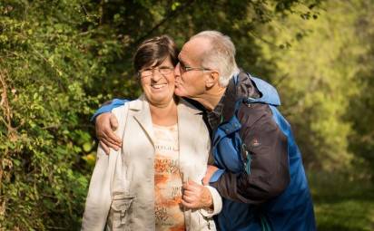 SENIORI, POZOR NA AKCIOVÉ POTRAVINY ČI POPLATKY V BANKE 