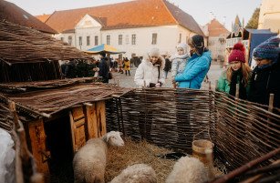 V TRNAVE PRIPRAVUJÚ ADVENT: TRHY, PUTOVANIE S LAMPÁŠMI A KONCERTY UŽ O PÁR DNÍ