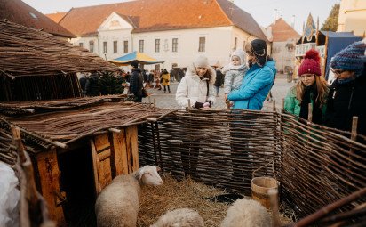 V TRNAVE PRIPRAVUJÚ ADVENT: TRHY, PUTOVANIE S LAMPÁŠMI A KONCERTY UŽ O PÁR DNÍ