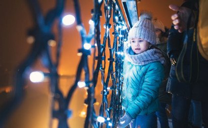 ADVENT V TRNAVE SPESTRIA VÝSTUPY NA MESTSKÚ VEŽU S LAMPÁŠOM